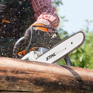 STIHL MS 251 Anwendung